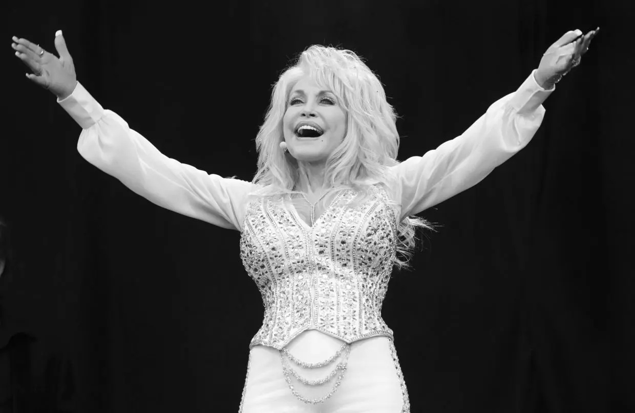 America Mourns Country Music Icon Dolly Parton